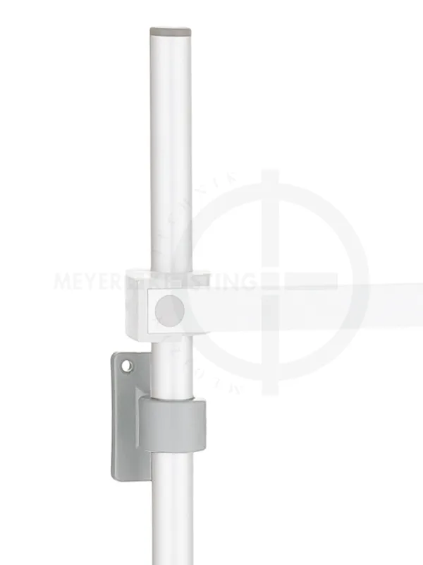 aus Aluminium/Kunststoff, hinten am 600 mm breiten